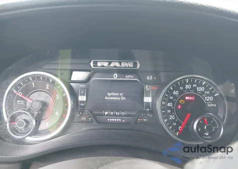 2019 Ram 2500 Laramie 4X4 6'4 Box z USA, uszkodzony, nr VIN 3C6UR5FL0KG520498